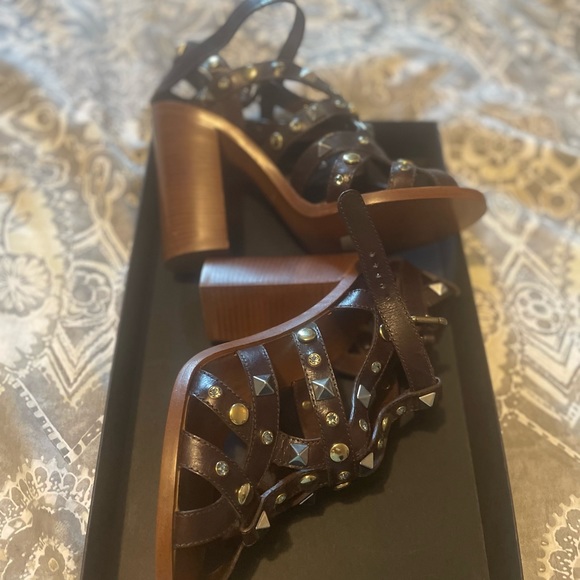 Dolce & Gabbana Studded Sandals - Picture 11 of 11